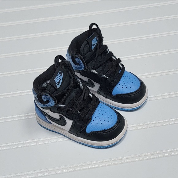 Jordan Other - Nike Air Jordan 1 Retro High OG UNC Toe (TD) Sneakers